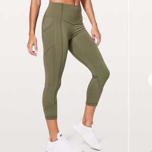 Lululemon artp crop pants sz 8
